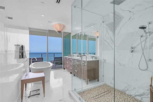 UNIT-1002S - 360 Ocean Dr, Condo with 4 bedrooms, 6 bathrooms and null parking in Key Biscayne FL | Image 26
