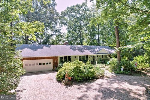 9864 N Shore Dr, SEAFORD, DE, 19973-7820 | Card Image