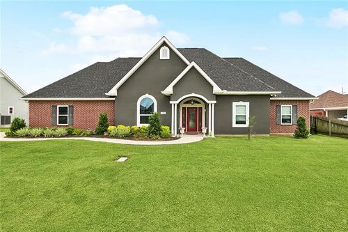 740 Evangeline Rd, Montz, LA, 70068-8928 | Card Image