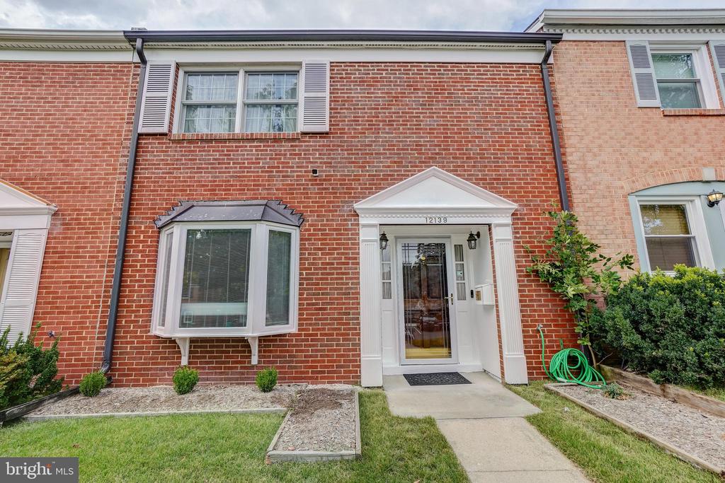 Dove Cir, Laurel, MD 20708