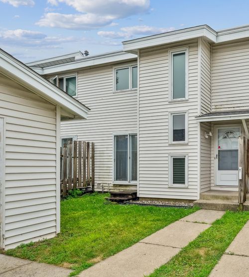 8416 22nd Ave S, Bloomington, MN, 55425-1815 | Card Image