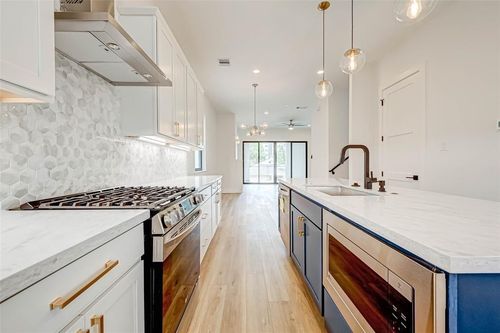 3503 Anita St, Houston, TX, 77004-3636 | Card Image