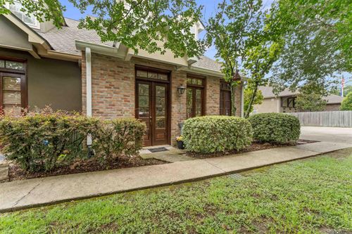 9303 Loblolly Ct, Baton Rouge, LA, 70809-2642 | Card Image