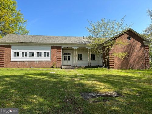 104 Indiana St, Grassflat, PA, 16839-9520 | Card Image