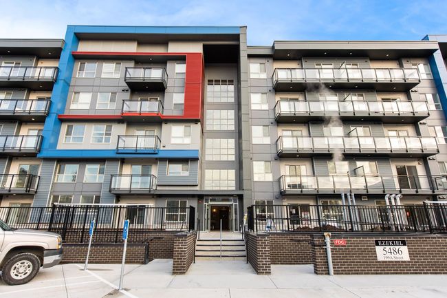 313 - 5486 199 A Street, Condo with 1 bedrooms, 1 bathrooms and 1 parking in Langley BC | Image 1