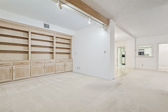 APT-821 - 5200 Keller Springs Rd, Condo with 3 bedrooms, 3 bathrooms and null parking in Dallas TX | Image 11