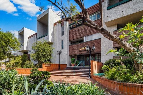 315-360 S Euclid Ave, Pasadena, CA, 91101 | Card Image