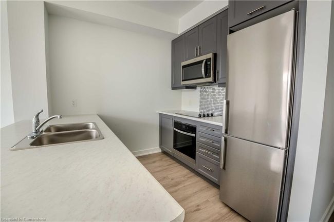 202 - 600 N Service Rd, House attached with 1 bedrooms, 1 bathrooms and 1 parking in Stoney Creek ON | Image 15
