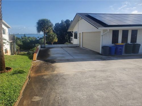 4203 Skyline Dr, Jensen Beach, FL, 34957-3842 | Card Image