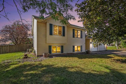 7850 Grinnell Ct E, Lakeville, MN, 55044-9054 | Card Image