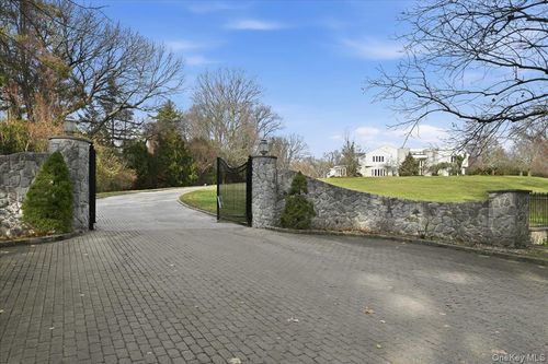 1 Private, Glen Head, NY, 11545 | Card Image