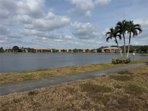 apt-202-5055 Wiles Rd, Coconut Creek, FL, 33073-4214 | Card Image