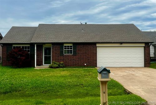 9902 N 43rd East Ave, Sperry, OK, 74073-4578 | Card Image