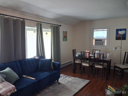 2 Wynnwood Ave, Piscataway, NJ, 08854-3528 | Card Image