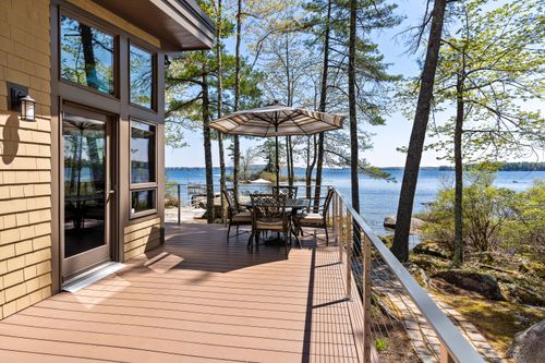 102 Musson Road, Raymond, ME, 04071 | Card Image