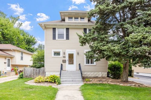 715 Wendall Ave, West Chicago, IL, 60185-2145 | Card Image