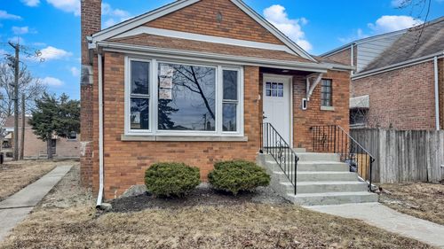 665 W 144th St, Riverdale, IL, 60827-2612 | Card Image