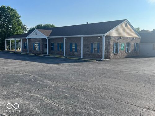 1140 Indianapolis Rd, Greencastle, IN, 46135-1458 | Card Image