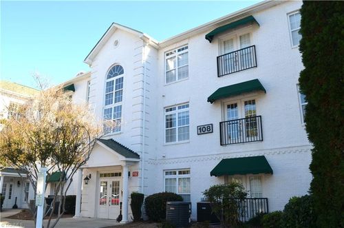 202-108 Sunset Cir, Greensboro, NC, 27408-6652 | Card Image