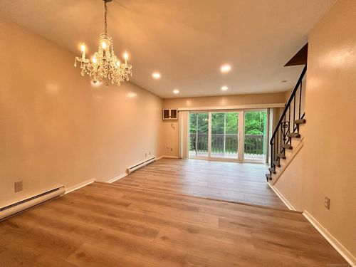 apt-b-213 Baxter Rd, Storrs Mansfield, CT, 06268-1136 | Card Image