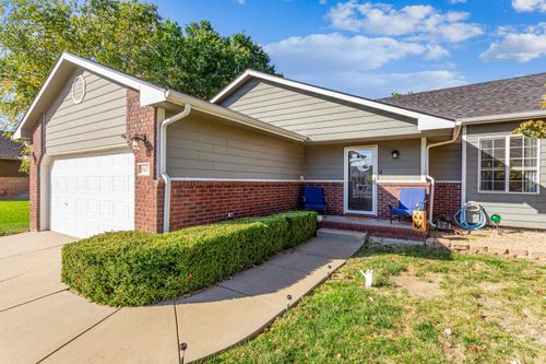 1633 N Prairie Run Cir, Mulvane, KS, 67110 | Card Image