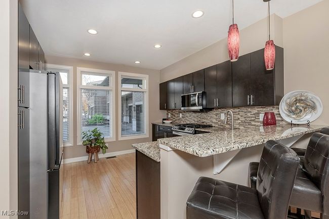 1374 Slate Ct, Condo with 4 bedrooms, 4 bathrooms and null parking in Cleveland Heights OH | Image 6