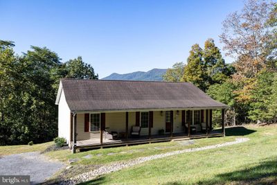 101 Angie Court, House other with 3 bedrooms, 2 bathrooms and null parking in RILEYVILLE VA | Image 2