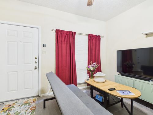 apt-105-2815 Rio Grande St, Austin, TX, 78705-3641 | Card Image