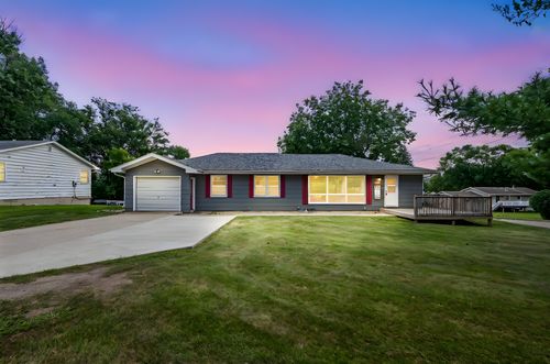 531 19th St, Windom, MN, 56101-1209 | Card Image
