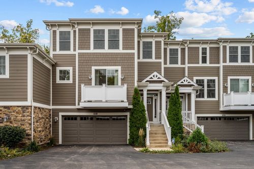 828 Chestnut St, Deerfield, IL, 60015-2908 | Card Image