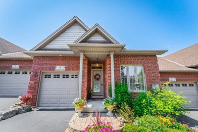 9 Iron Bridge Crt, Home with 2 bedrooms, 3 bathrooms and 3 parking in Caledonia ON | Image 1