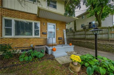 309 Spadina Rd E, House other with 3 bedrooms, 1 bathrooms and 4 parking in Kitchener ON | Image 3