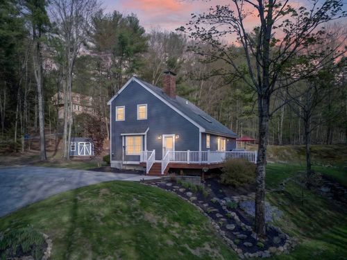 8 Greenwood Rd, Weare, NH, 03281-5208 | Card Image