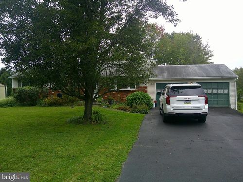 218 3 Mile Run Rd, SELLERSVILLE, PA, 18960-1824 | Card Image