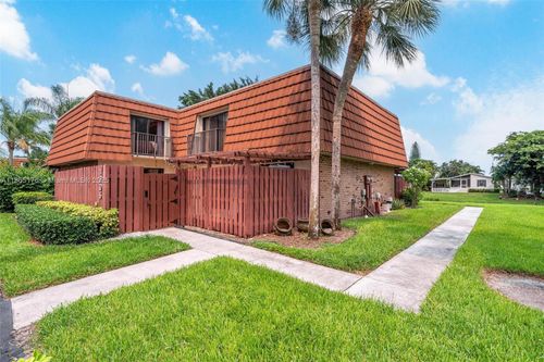 1306 Sw 118th Ter, Davie, FL, 33325-3863 | Card Image