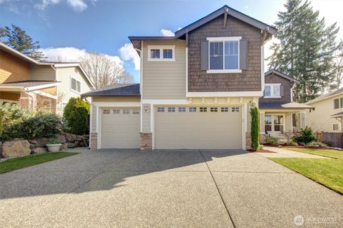 252 Quincy Ave Ne, Renton, WA, 98059-8559 | Card Image
