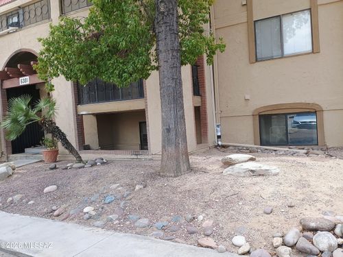 1002-6301 N Barcelona Ct, Tucson, AZ, 85704-5448 | Card Image