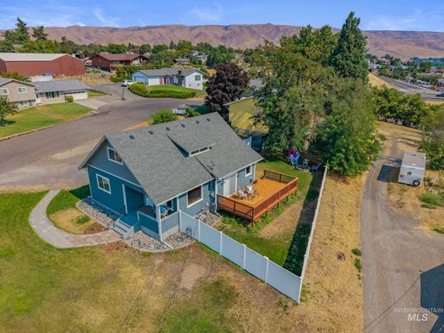 610 18th Ave, Clarkston, WA, 99403-3014 | Card Image
