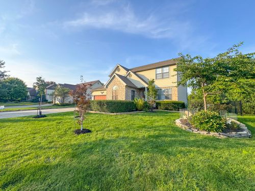 2598 Hoover Crossing Way, Grove City, OH, 43123-9063 | Card Image
