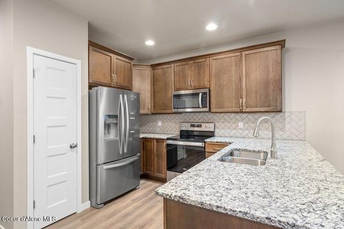 2067 W Alsea Loop, Post Falls, ID, 83854-7920 | Card Image