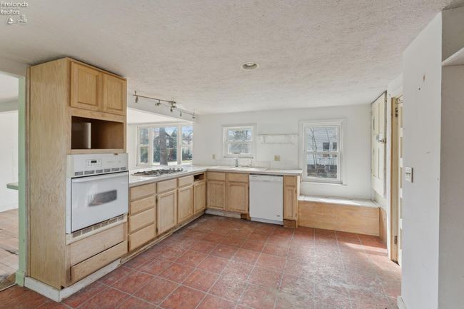 34 N Park St, House other with 4 bedrooms, 2 bathrooms and null parking in Oberlin OH | Image 9