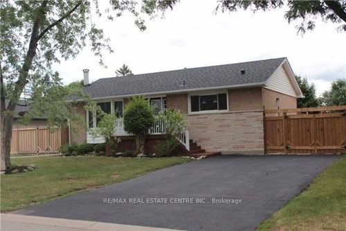 363 Duncombe Dr, Burlington, ON, L7L4M2 | Card Image