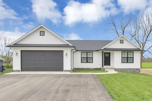 315 Oak St, Centerburg, OH, 43011-7024 | Card Image