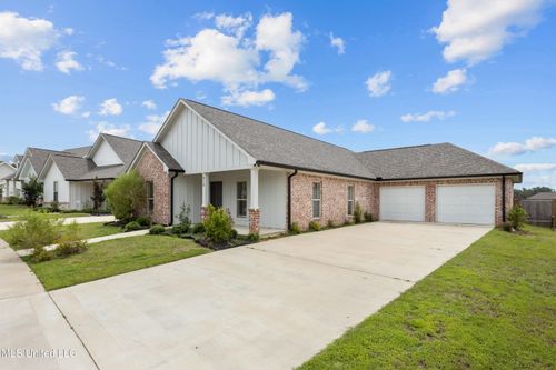 815 Long Leaf Circle, Brandon, MS, 39042 | Card Image