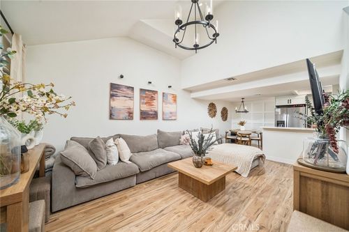 a6-435 W 9th St, Upland, CA, 91786 | Card Image