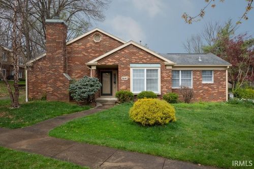 2641 E Windermere Woods Dr, Bloomington, IN, 47401-5400 | Card Image