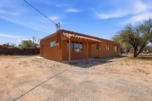 2758 N Montezuma Avenue, Tucson, AZ, 85712 | Card Image
