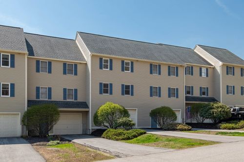 4-4 Fords Landing Dr, Dover, NH, 03820-4552 | Card Image
