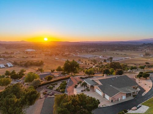 1804 Big Sky Rd, Ramona, CA, 92065-3565 | Card Image