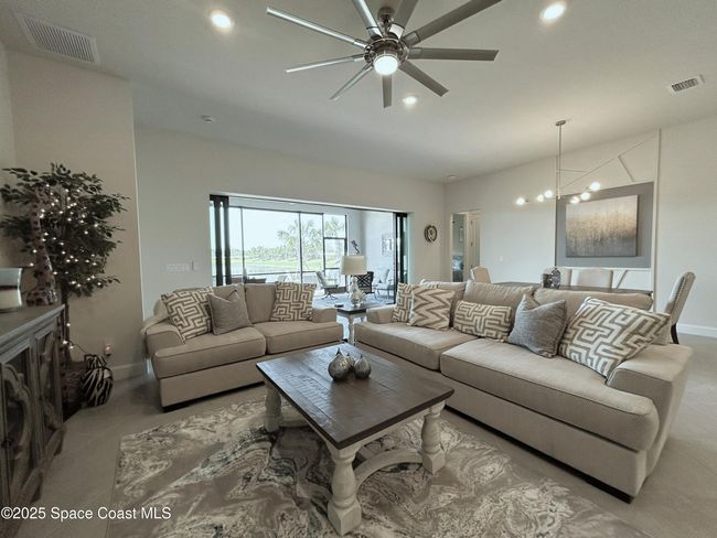 410 Se Vallarta Dr, House other with 3 bedrooms, 3 bathrooms and null parking in Port St. Lucie FL | Image 19